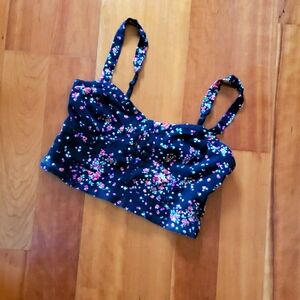 Bethany M❤️ta Halter Top